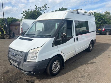 12-FORD TRANSIT 300 6SEATER  -TLDWAU
