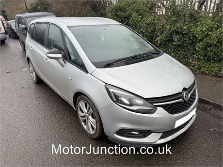 66 - 	SILVER Vauxhall Zafira Tourer SRi T  - EZWCHK