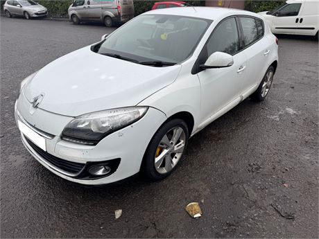 13 - WHITE RENAULT MEGANE DYNAMIQUE TOMTOM DCI - EZW-