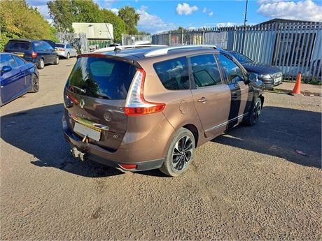 65 - RENAULT  GRAND SCENIC DYNAMIQUE NAV BOSE PLUS DCI - TLD-YAU