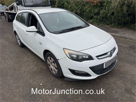 63 - WHITE VAUXHALL ASTRA EXCLUSIVE CDTI ECOFLEC S/S UNRECORDED - EZW-YZY