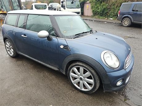 09 - BLUE MINI COOPER D CLUBMAN  - EZW-KUP